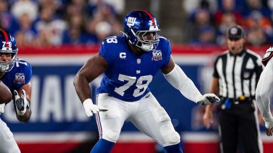 Andrew Thomas Giants pic