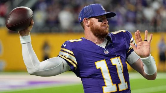 Carson Wentz Vikings pic